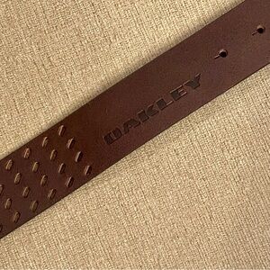 NEW OAKLEY brown leather belt Cut-to-Fit 42” men’s